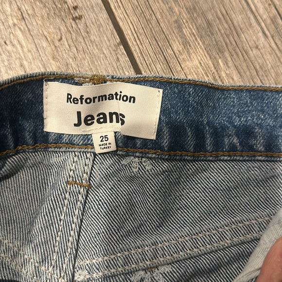 Reformation High waisted Daisy Cutoff Jeans Shorts 25 - Picture 2 of 3